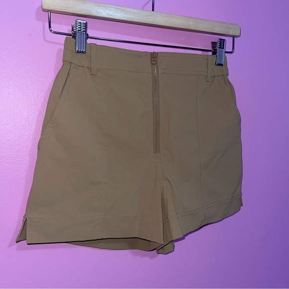 Madewell Shorts Women's Size Extra Small XS Khaki Zip-Front‎ Tapered High-Rise - Picture 4 of 10